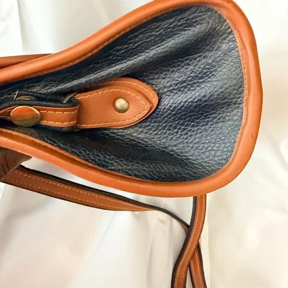 Dooney & Bourke Essex Crossbody bag Vintage pebble grain leather - Picture 5 of 5